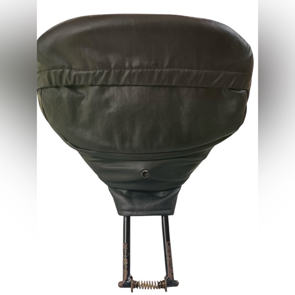 Harley-Davidson Passenger Backrest - Picture 2 of 2